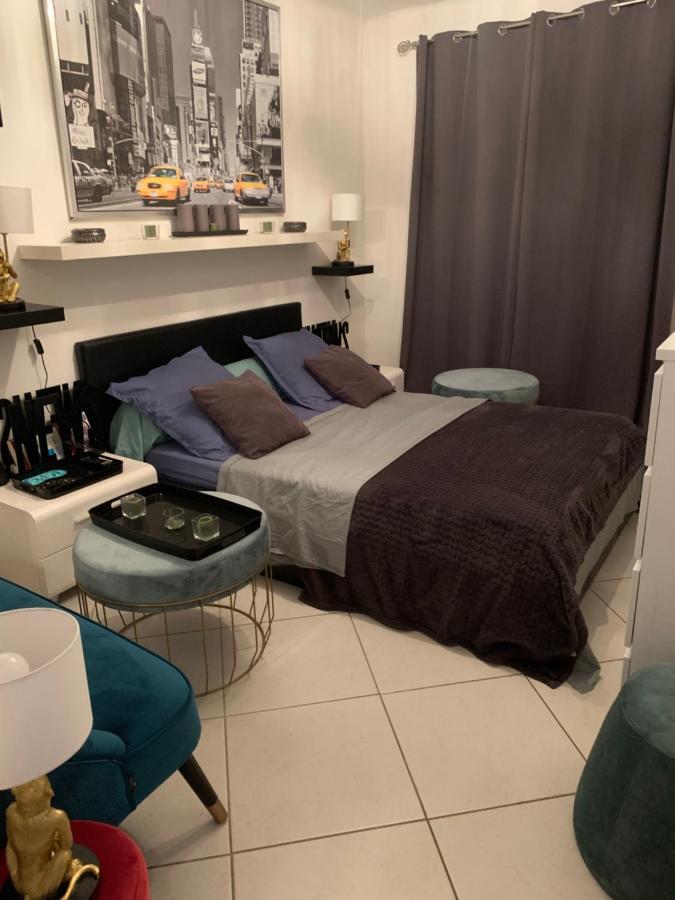 Chambre Dans Guest House Borrigo Menton Exterior foto